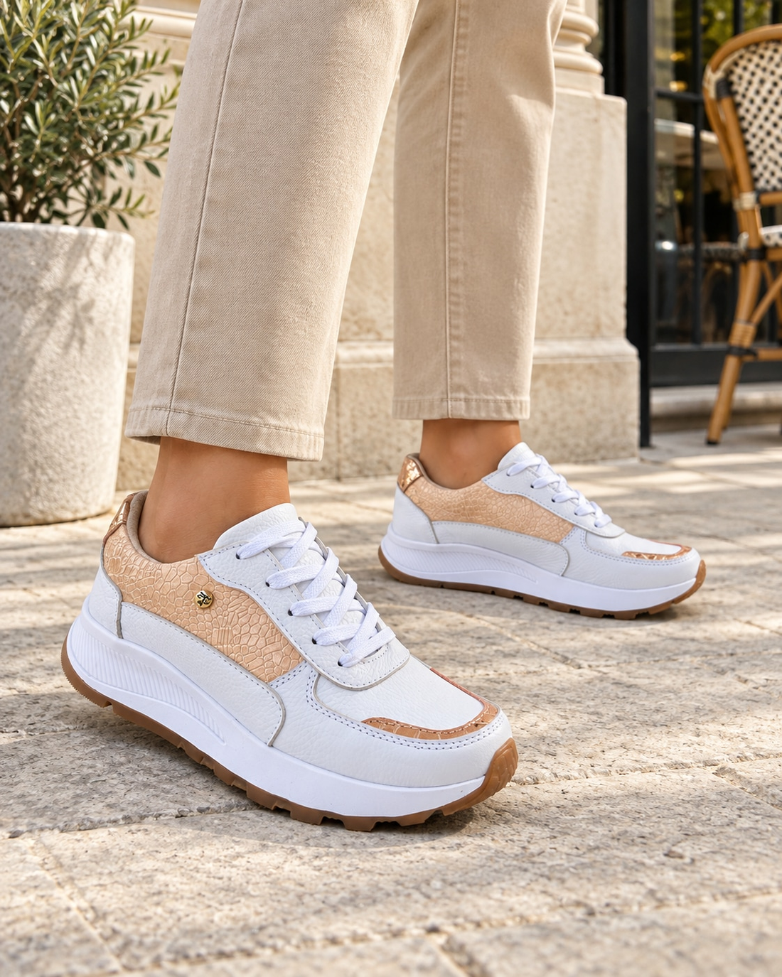 Vista de catálogo generada · Tenis Sevilla Blanco Oro Rosa · sevilla-lifestyle · 2026-10-21