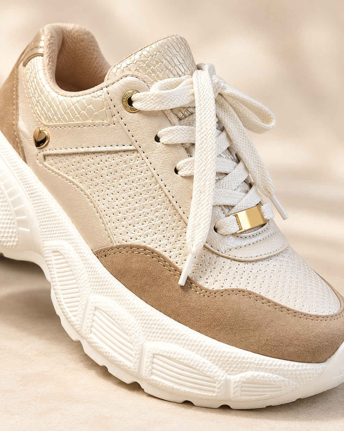 Vista de catálogo generada · Tenis Gamboa Beige · gamboa-detail · 2026-10-21