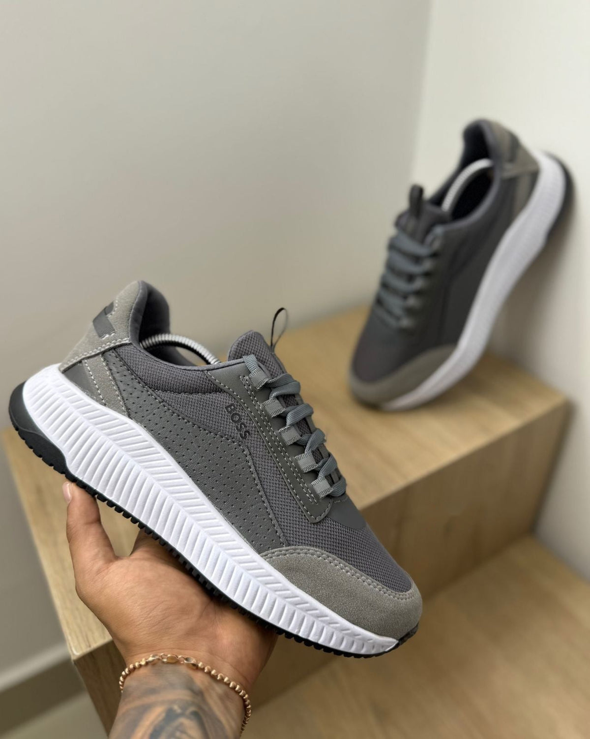 Tenis Hugo Boss para Caballero - Gris Oscuro
