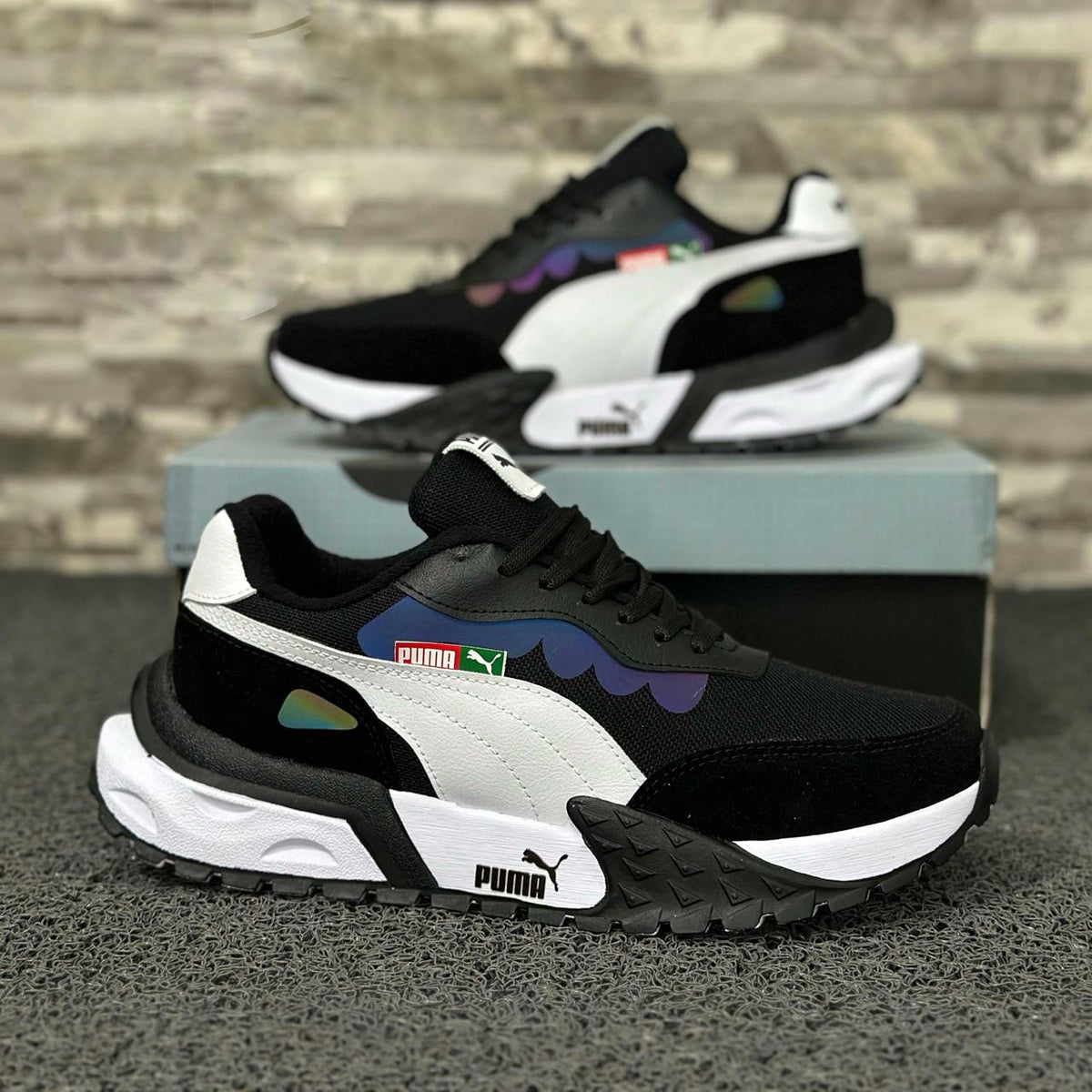 Tenis Puma Ferrari para Caballero - Negro Blanco